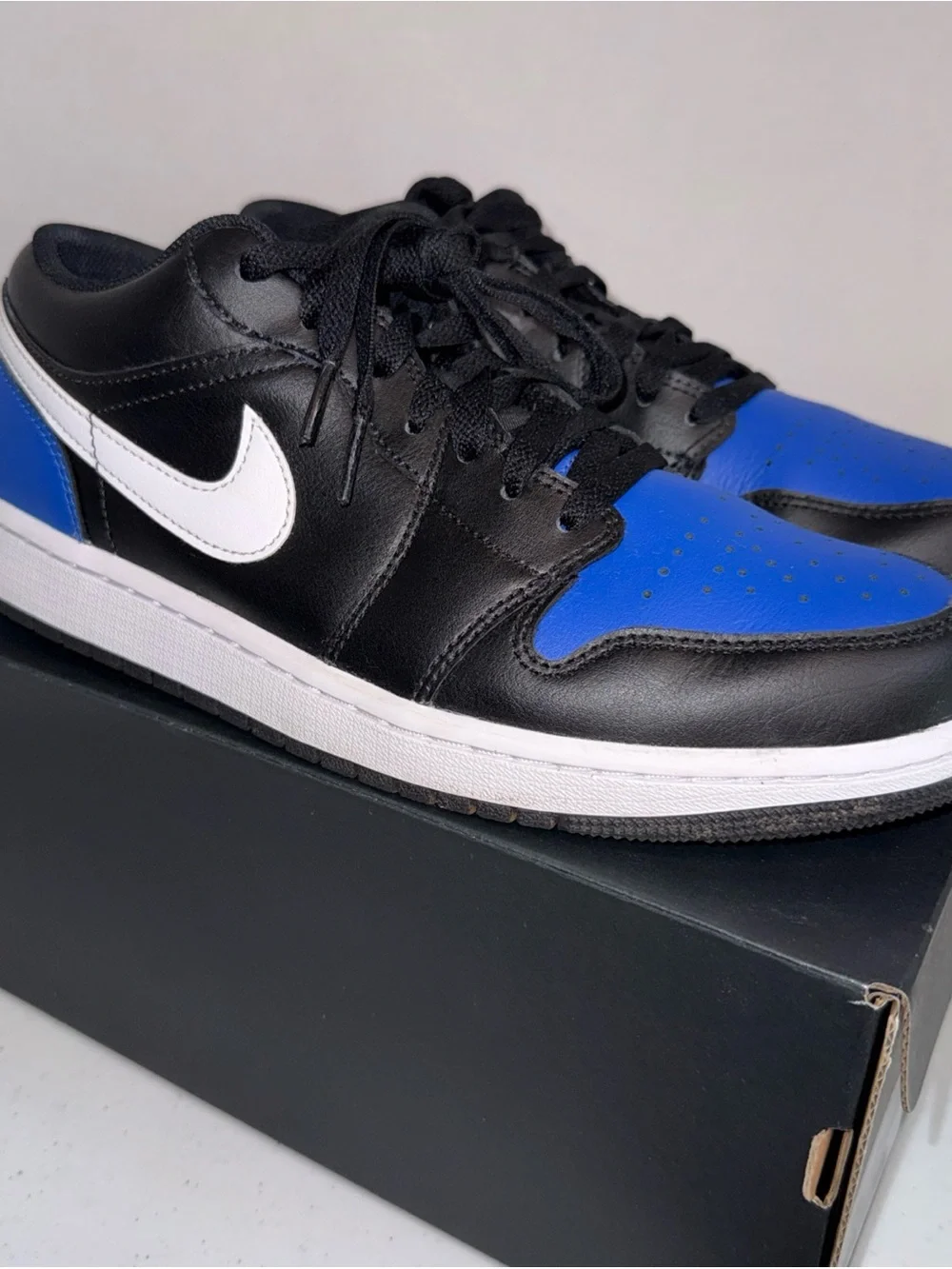 Jordan Men’s Low-Top Sneakers - Black / Blue / White 9.5
